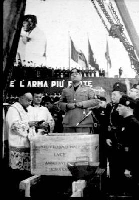 Mussolini opening Cinecitta